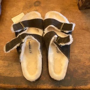 Men’s 42 fuzzy Birkenstock